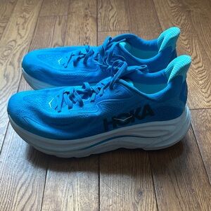 Hoka Clifton 10 Vibrant Blue Athletic Shoes